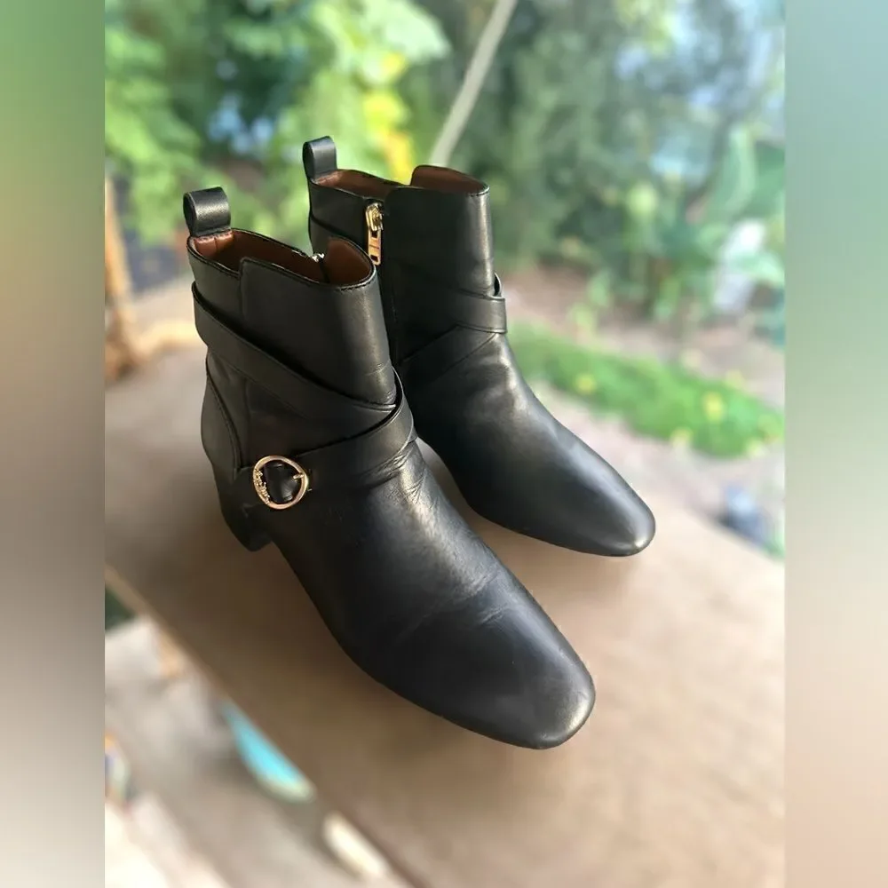 Coach boot size
